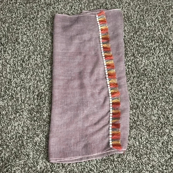 Modena Scarf - Picture 2 of 4